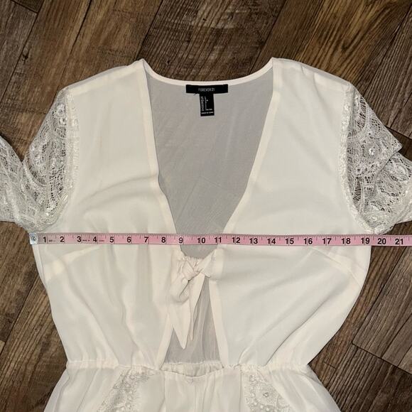 Forever 21 Lace Cutout Tie Front Romper Size Large - Picture 11 of 16